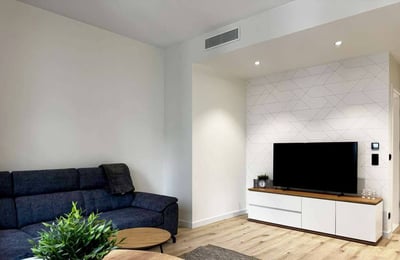 Alquiler de un elegante apartamento de 1 habitación, 32 m², Wola, Varsovia, Polonia